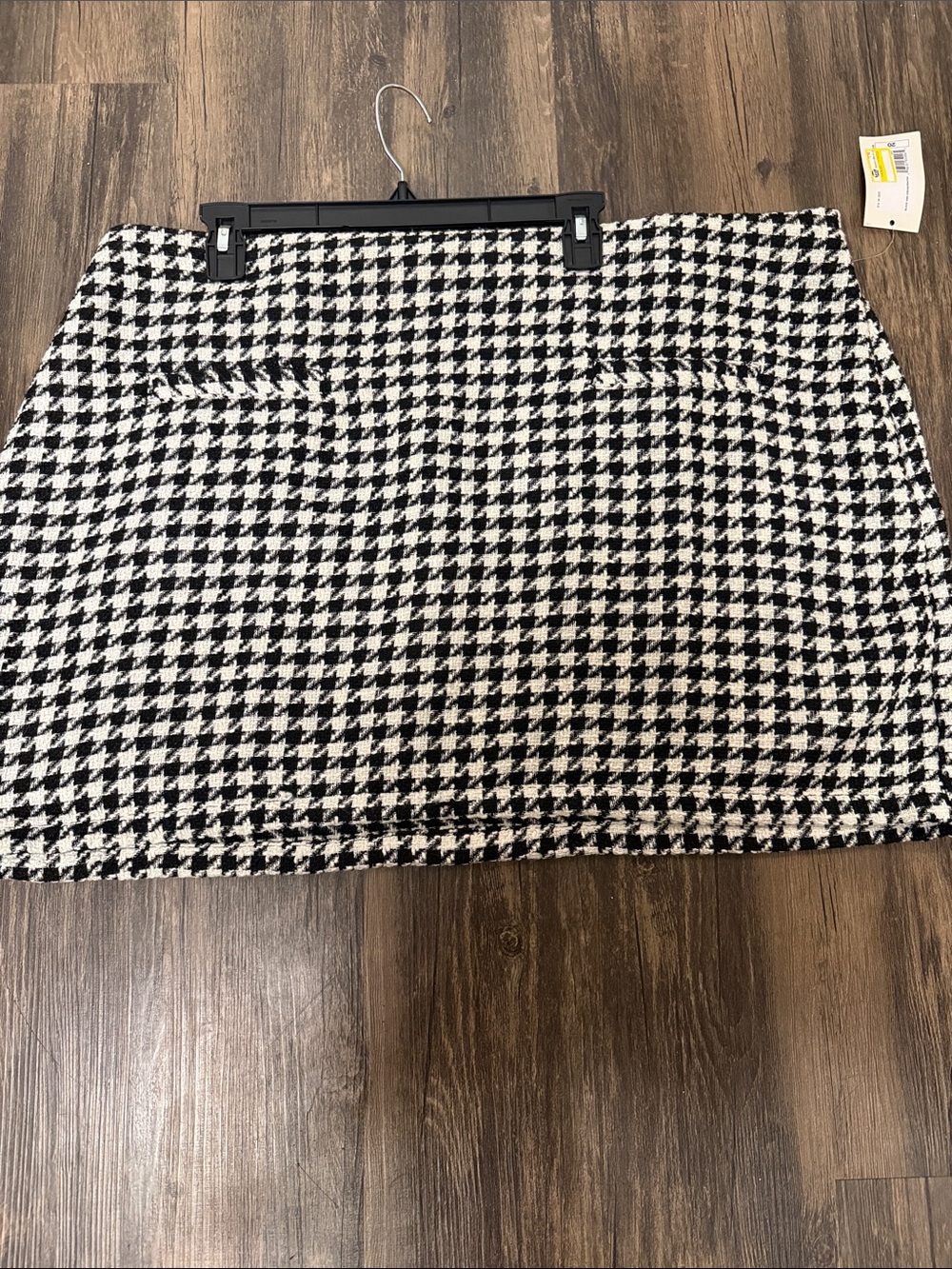 NWT: A new day Houndstooth Mini Skirt